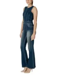Denim Latzhose und Jeans-Ensemble