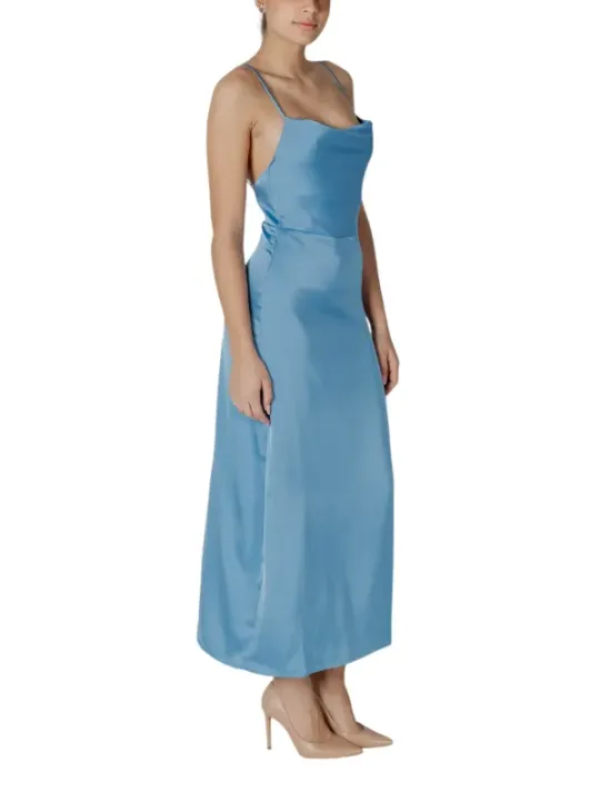 Babyblaue Seidenkleid mit Schlitz