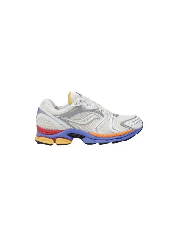 Weiße Saucony Laufschuhe mit Dämpfung