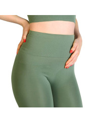 Grüne gerippte High-Waist Leggings zeigen