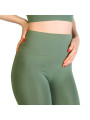 Grüne gerippte High-Waist Leggings zeigen
