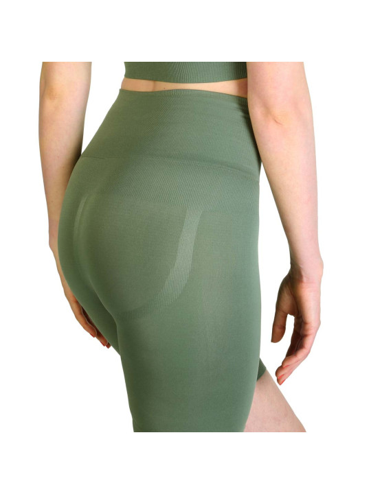 Grüne gerippte High-Waist Leggings zeigen