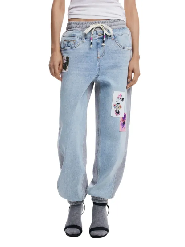 Desigual Jeans mit Rosen-Applikation