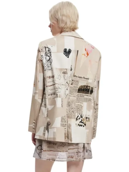 Beige Collage Blazer und Rock