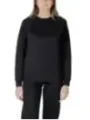 Schwarzer Sweatshirt mit pinken Nähten