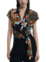 Buntes Desigual-Oberteil mit Blumenmuster