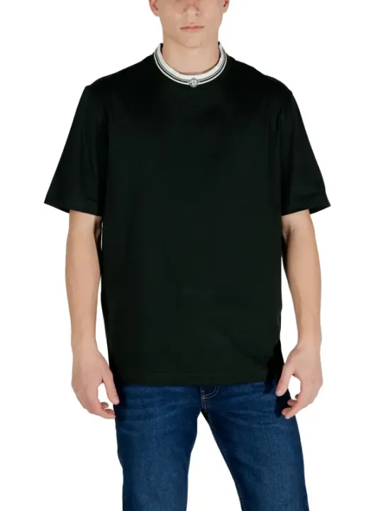 Schwarzes Baumwoll-T-Shirt mit Streifen.