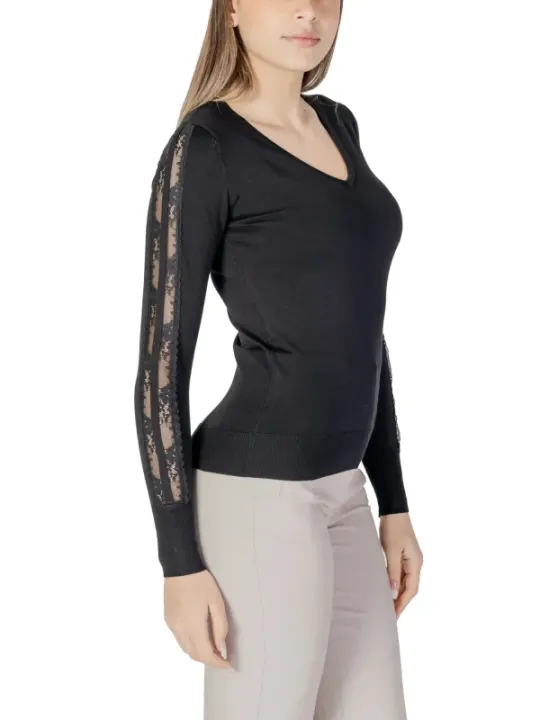 Schwarzes Spitzenoberteil, eleganter Damenpullover