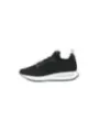 Schwarzer minimalistischer Sneaker mit weißer Sohle