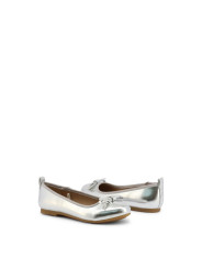 Silberne Ballerinas mit Schleife