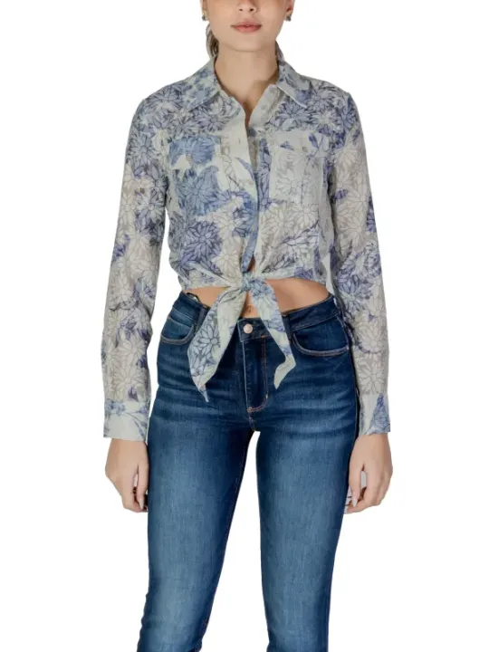 Bluse mit blauem Blumenmuster