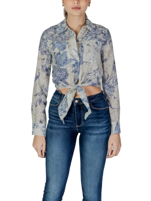 Bluse mit blauem Blumenmuster