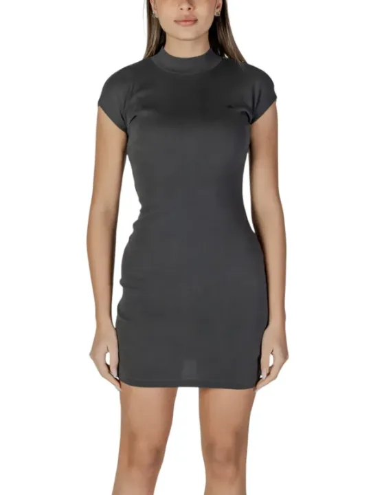 "Calvin Klein Jeans Kleider im Sale | Calvin Klein Jeans - Calvin Klein Jeans Abito Donna online kaufen"|Planet-Deluxe