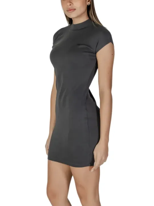 "Calvin Klein Jeans Kleider im Sale | Calvin Klein Jeans - Calvin Klein Jeans Abito Donna online kaufen"|Planet-Deluxe