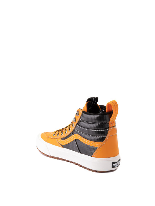 Orange und schwarze Vans Sneaker