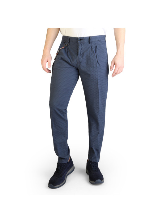 Dunkle, gemusterte Herrenstoffhose