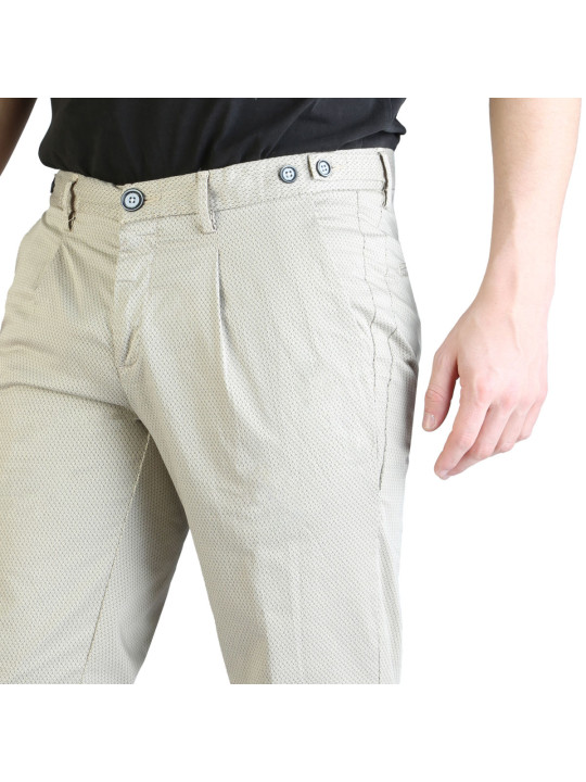 Braune Herren Stoffhose mit Knopf