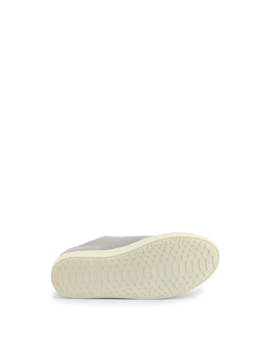 Graue Sneakers mit dicker Gummisohle
