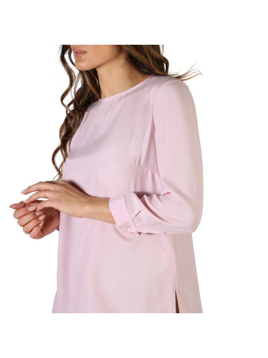Zarte rosa Damenbluse mit Kragen