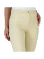Gelbe Golfhose mit Punktmuster