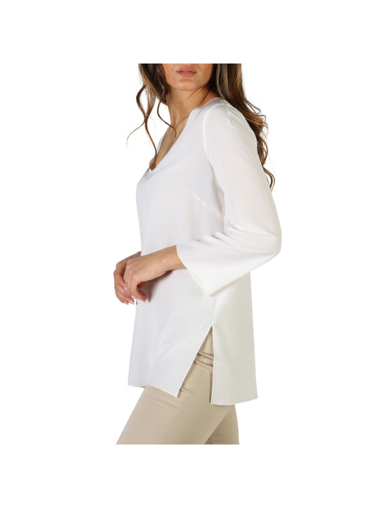 Weißes Jacke mit weiten Ärmeln