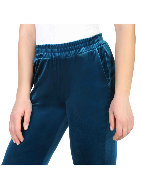 Teal-Velours-Jogginghosen auf dem Schaufensterpuppen