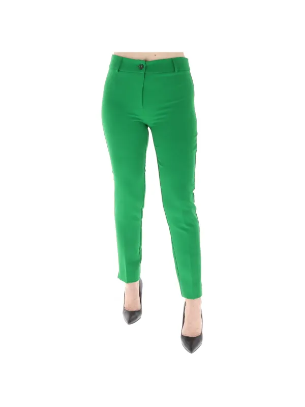 Grüne Cropped Hosen mit Absatzschuhen Grüne Cropped Hosen mit Absatzschuhen