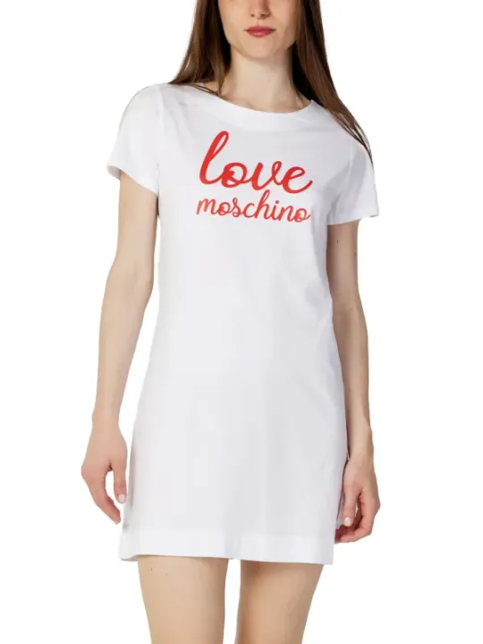 Weißes Kurzarm-Shirt mit Shorts