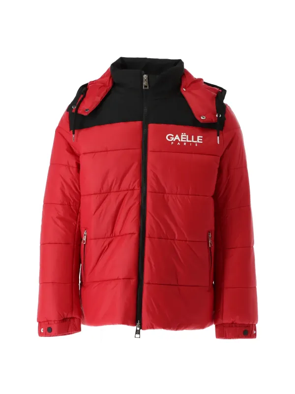 Rote Daunenjacke mit Kapuze Rote Daunenjacke mit Kapuze