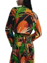 Buntes Desigual-Oberteil und Hose