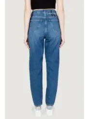 Calvin Klein Jeans, lässiger Look