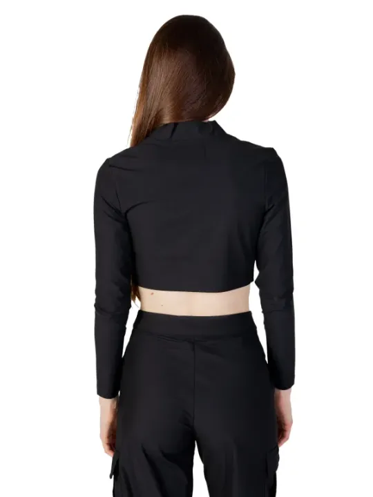 Schwarzes Cropped Top und Hose
