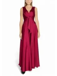 Rotes, langes Samtkleid mit V-Ausschnitt
