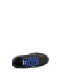 Schwarze Sneaker mit blauen Akzenten