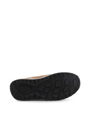 Robuste Schuhsohle mit Lederdetails