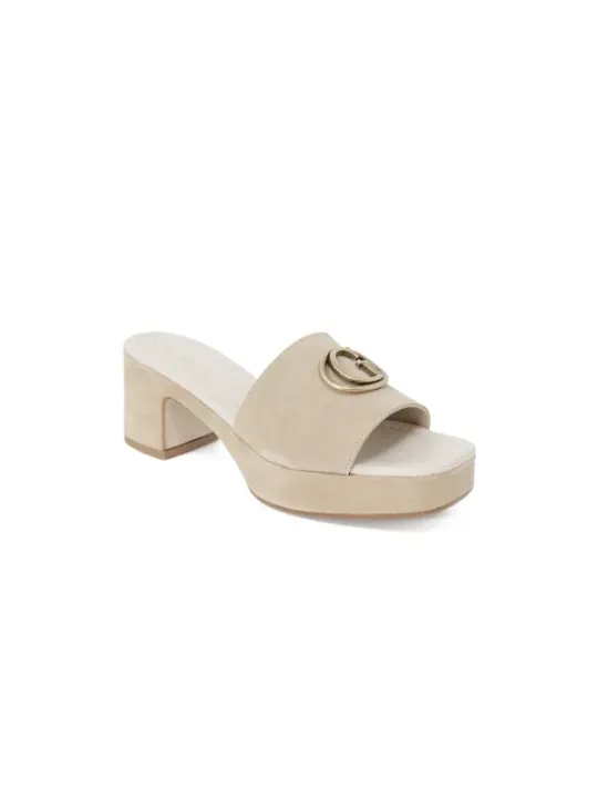 "Guess Sandalen im Sale | Guess - Guess Sandali Donna online kaufen"|Planet-Deluxe