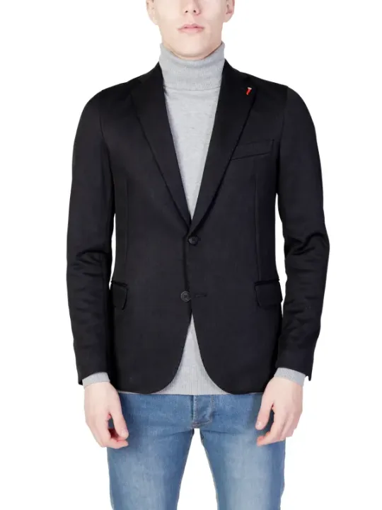 Navy-Blazer mit rotem Detail