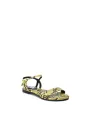 Gelbe Sandalette mit Schlangenmuster.