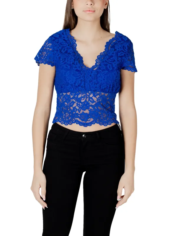 "Morgan De Toi Tops im Sale | Morgan De Toi Lace V-Neck Top - Frühlingsromantik in Blau online kaufen"|Planet-Deluxe "Morgan De Toi Tops im Sale | Morgan De Toi Lace V-Neck Top - Frühlingsromantik in Blau online kaufen"|Planet-Deluxe
