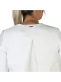 Weißes Hemd mit Schlüssellochöffnung hinten