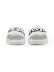 Weiße Slip-On Schuhe dicker Sohle