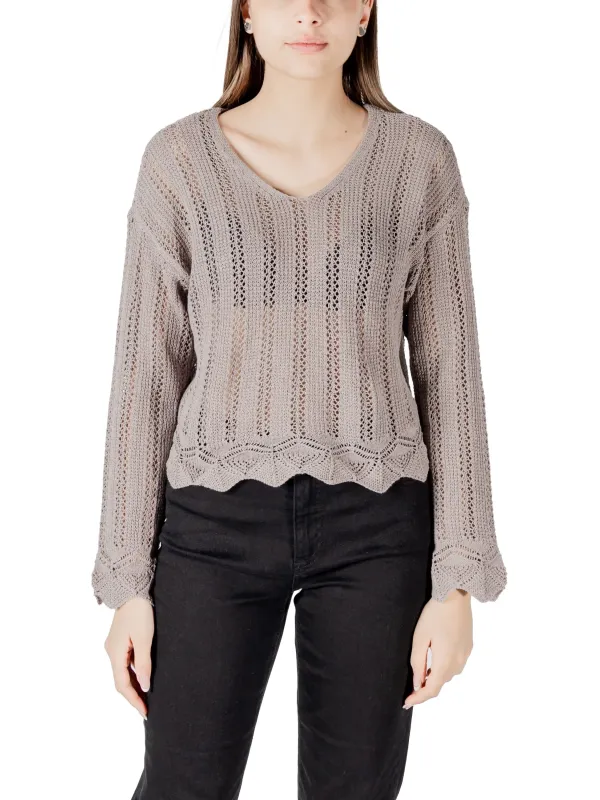 "Only Pullover im Sale | Only Beiger V-Ausschnitt Pullover online kaufen"|Planet-Deluxe "Only Pullover im Sale | Only Beiger V-Ausschnitt Pullover online kaufen"|Planet-Deluxe