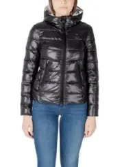 "Blauer Jacken im Sale | Blauer Damen Pufferjacke Schwarz - Stilvoller Frühlingsbegleiter online kaufen"|Planet-Deluxe