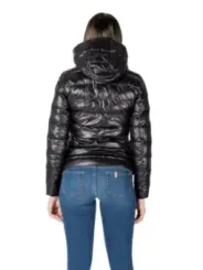 "Blauer Jacken im Sale | Blauer Damen Pufferjacke Schwarz - Stilvoller Frühlingsbegleiter online kaufen"|Planet-Deluxe
