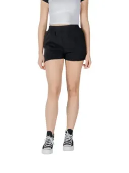 Converse Damen Sommer Shorts – Stilvoll & Bequem