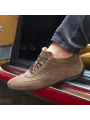 Braune Wildlederschuhe für Rennfahrer und Freizeit