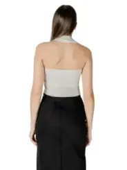 "Calvin Klein Jeans Tops im Sale | Calvin Klein Jeans Beige V-Neck Top online kaufen"|Planet-Deluxe