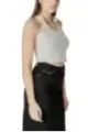 "Calvin Klein Jeans Tops im Sale | Calvin Klein Jeans Beige V-Neck Top online kaufen"|Planet-Deluxe
