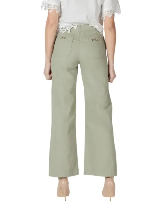 "Morgan De Toi Hosen im Sale | Morgan De Toi Frühlingshose Grün aus 100% Baumwolle online kaufen"|Planet-Deluxe