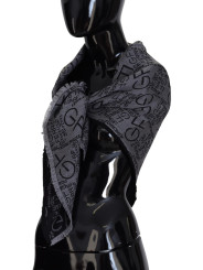 Scarves Elegance Unwrapped in a Wool Scarf 510,00 € 8058301882537 | Planet-Deluxe
